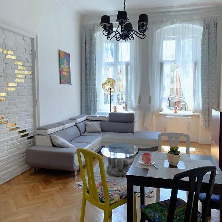 Rynekart Apartment Świdnica Eksteriør billede