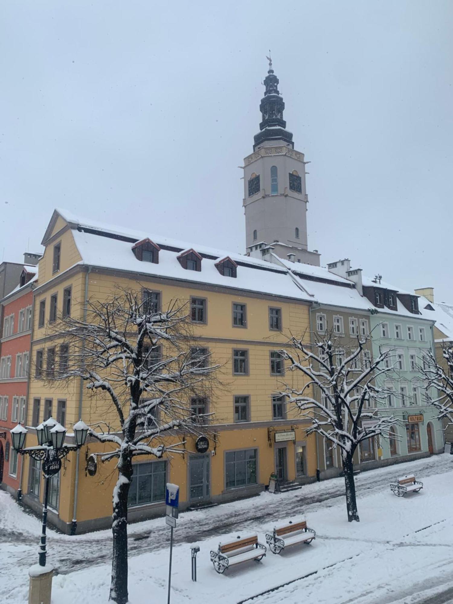 Rynekart Apartment Świdnica Eksteriør billede